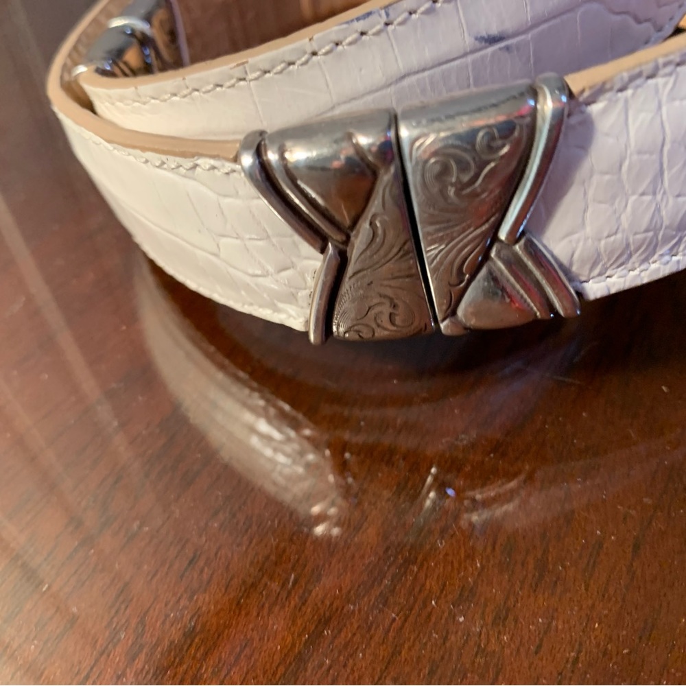Ladies' Tan & White Crock Leather Twist Reverse Belt B40032 Size S/28 - EUC - Picture 7 of 8